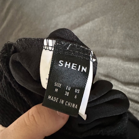 Plain Black Skirt - Picture 5 of 5